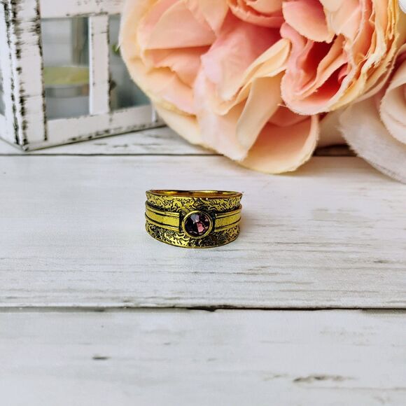 NEW Antiqued Gold Tone Purple Stone Band Ring Size 9 Retro Eclectic Funky - Picture 2 of 4